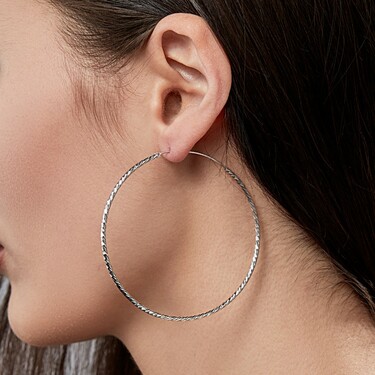 Серебряные фантазийные серьги Кольца / Конго / Круглые с алмазной гранью, диаметр 6 см, родирование