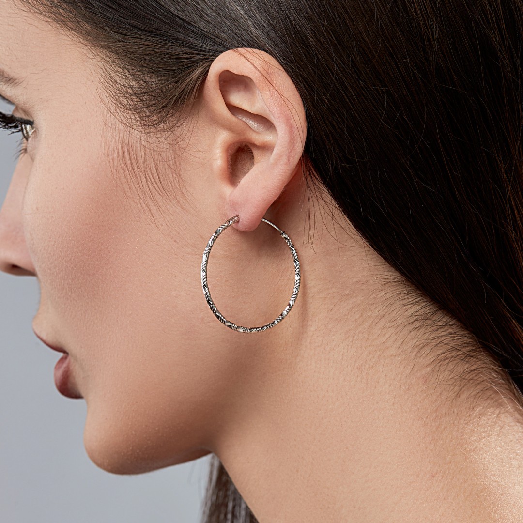 Серебряные фантазийные серьги Кольца / Конго / Круглые с алмазной гранью, диаметр 3.5см, родирование Серьги,Серебро,с вставкой Без вставок,с замком Конго,КИТАЙ