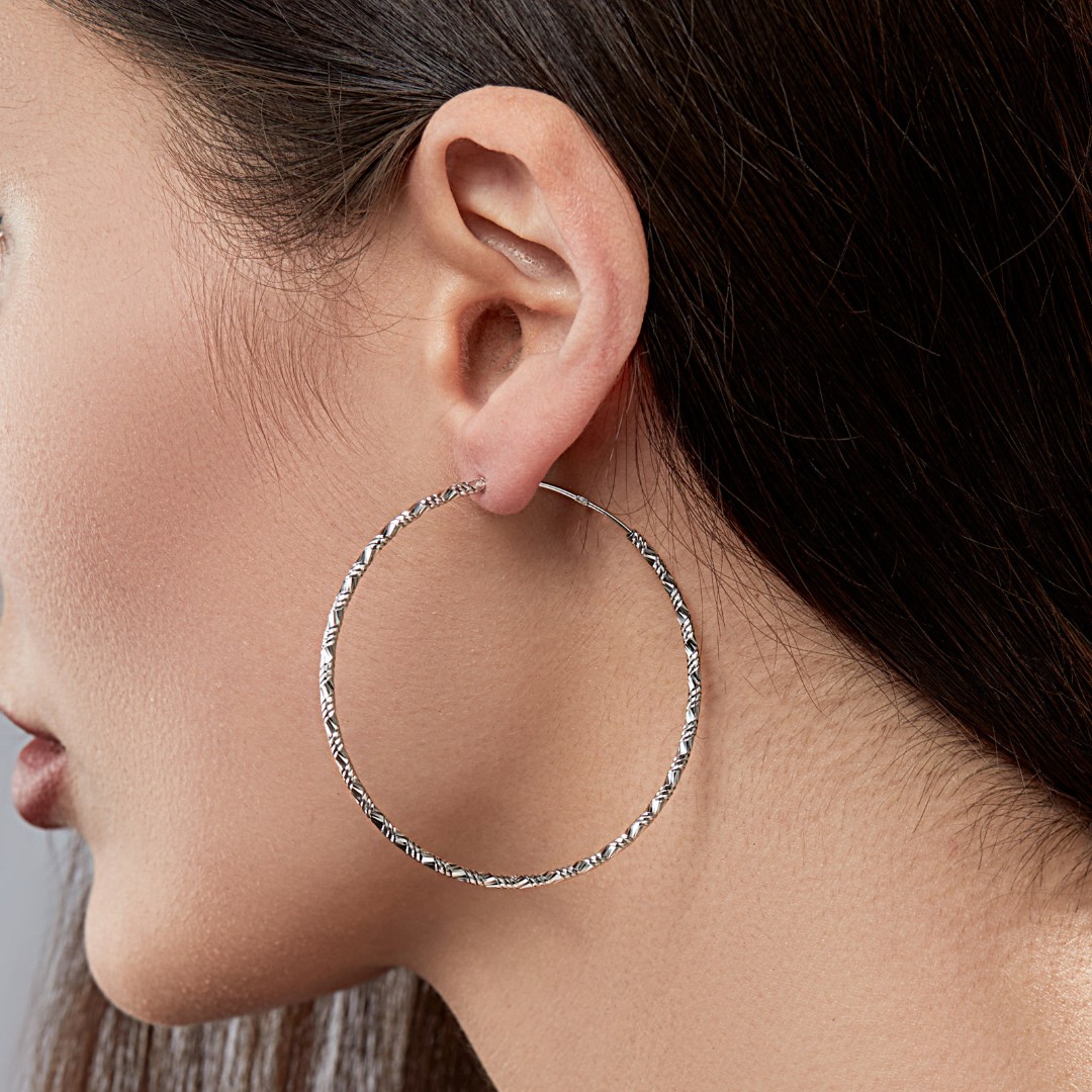 Серебряные фантазийные серьги Кольца / Конго / Круглые с алмазной гранью, диаметр 5 см, родирование Серьги,Серебро,с вставкой Без вставок,с замком Конго,КИТАЙ