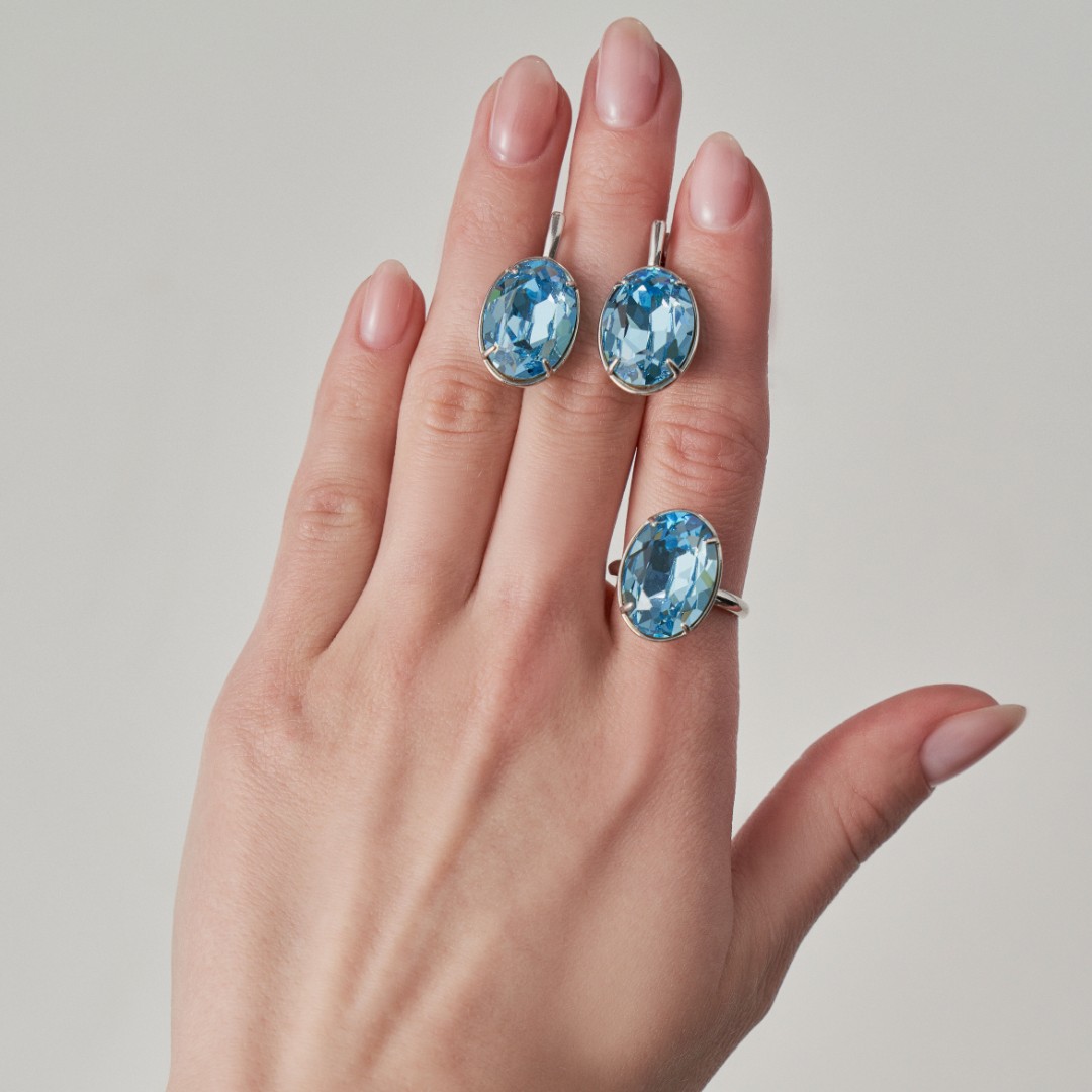 Кольцо,Серебро,с вставкой Голубая цвета,РОССИЯ